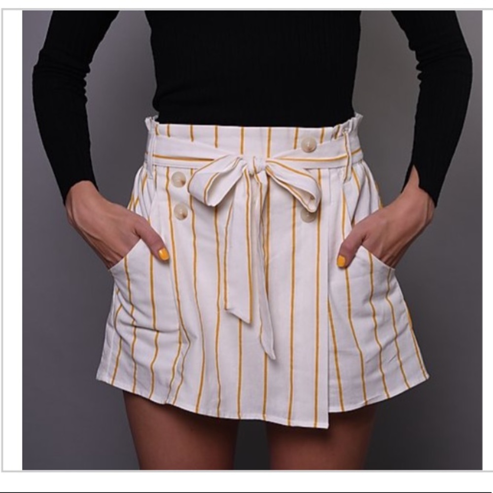 Yellow and white Striped skorts